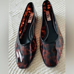 ZARA Tortoise Shell Square Toe Flats – Size 39
